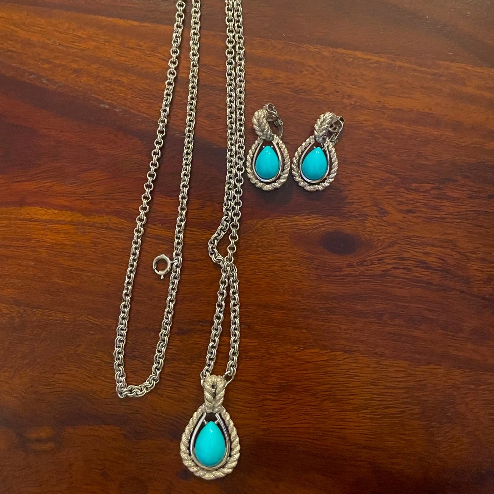 Avon Turquoise Silver Double Chain Necklace and Earrings Set